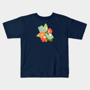 Hair Clippers, floral Kids T-Shirt